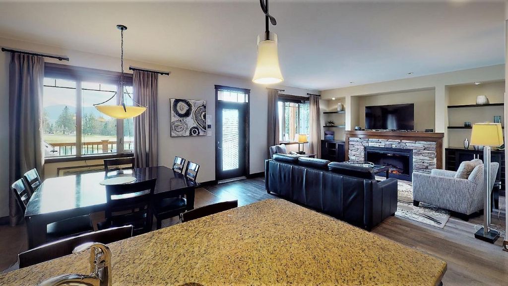 listing image 16512103493270048747