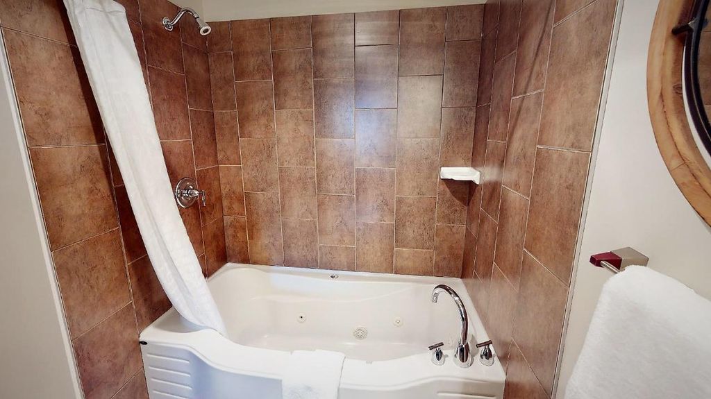 listing image 16510450750073386382