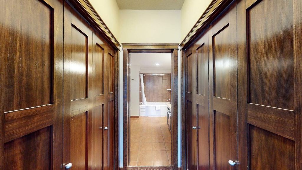 listing image 16516958137722377540