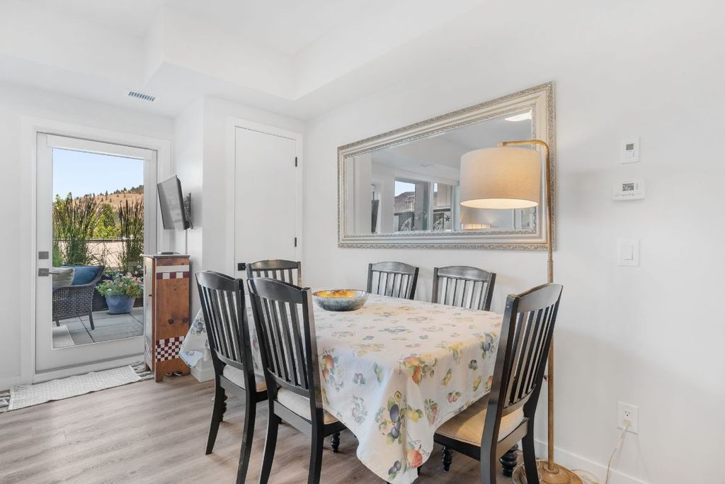listing image 16518010899749894939