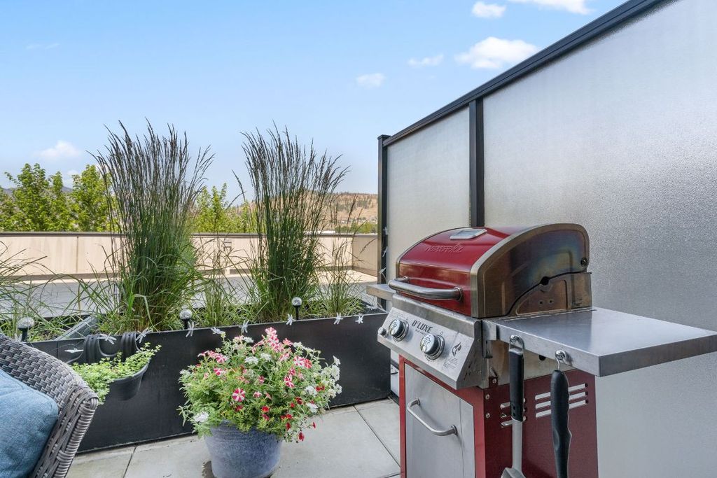 listing image 16518712324615771650