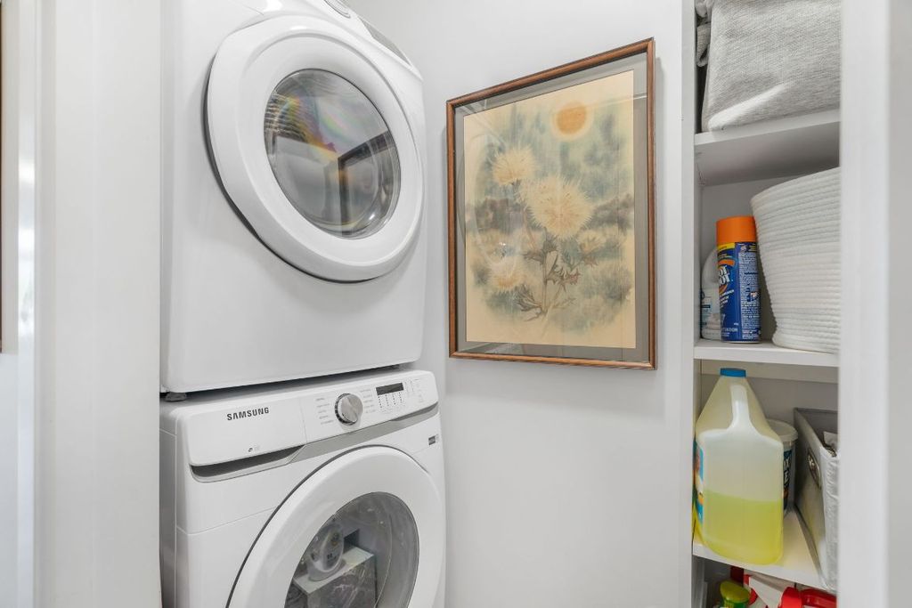 listing image 16513783554774924169