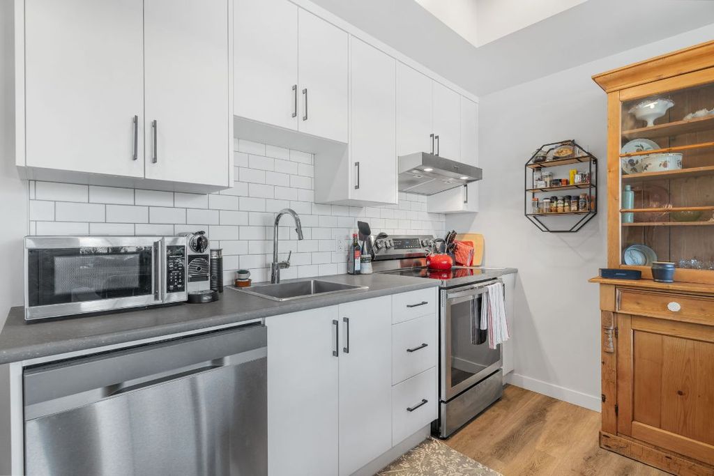 listing image 16511022184338053496