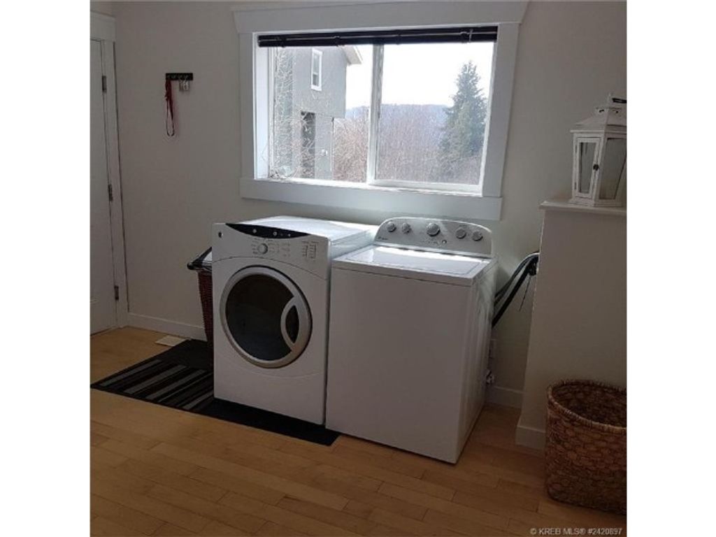 listing image 16515890789947521395