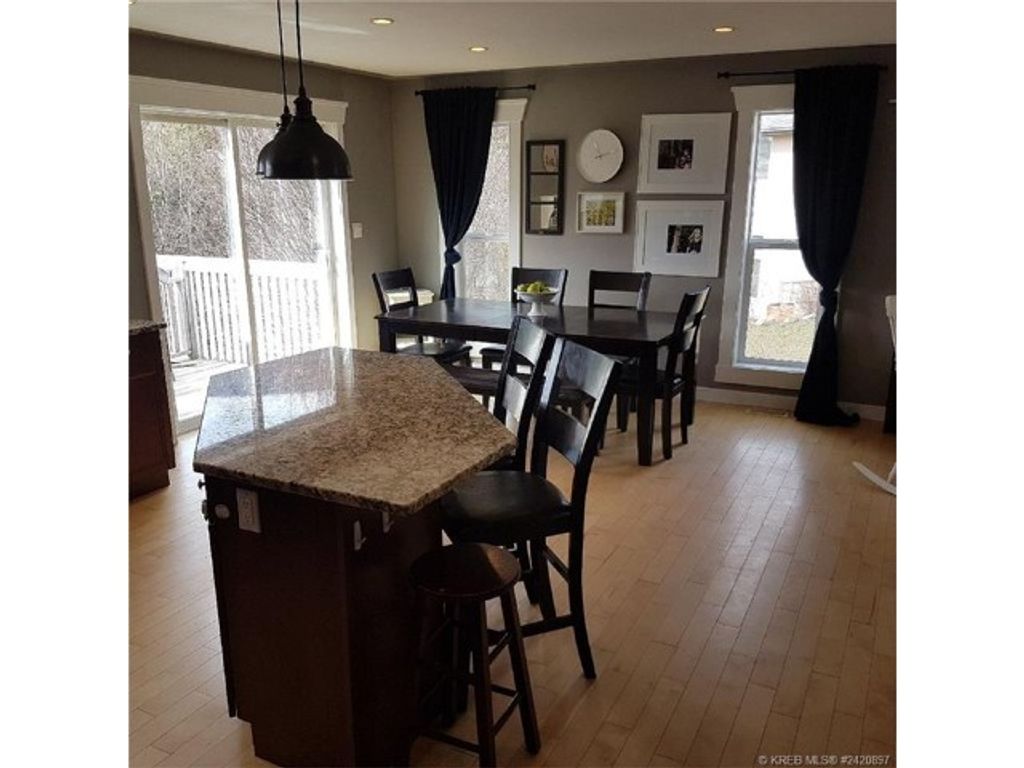 listing image 16519804664779334735