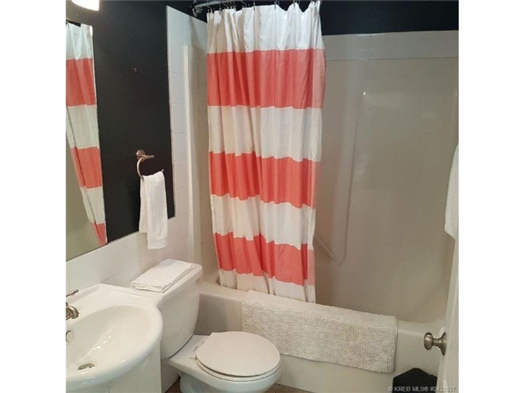listing image 16512360062670285482