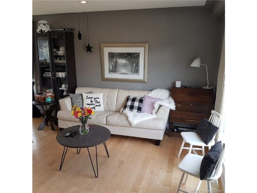 listing image 16517015228999898111