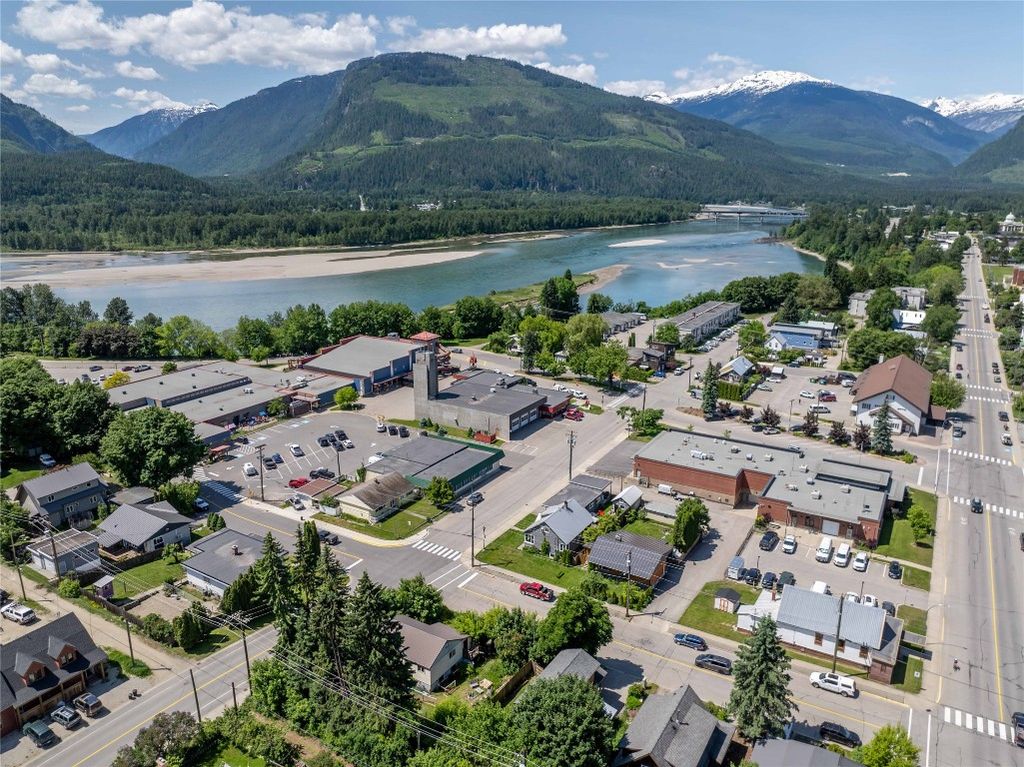 listing image 16511293727396377723