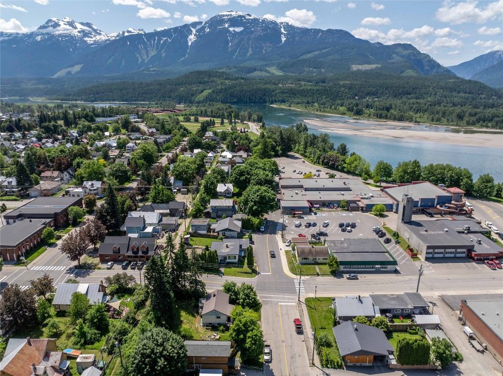 listing image 16517111893397209818