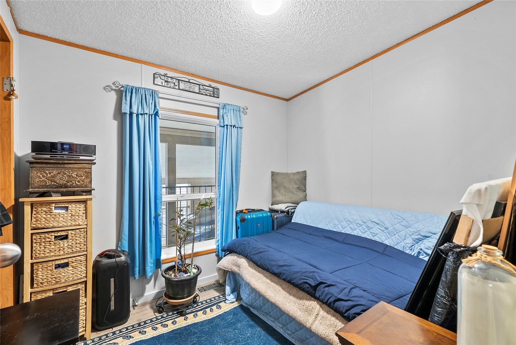 listing image 16517715200300724632