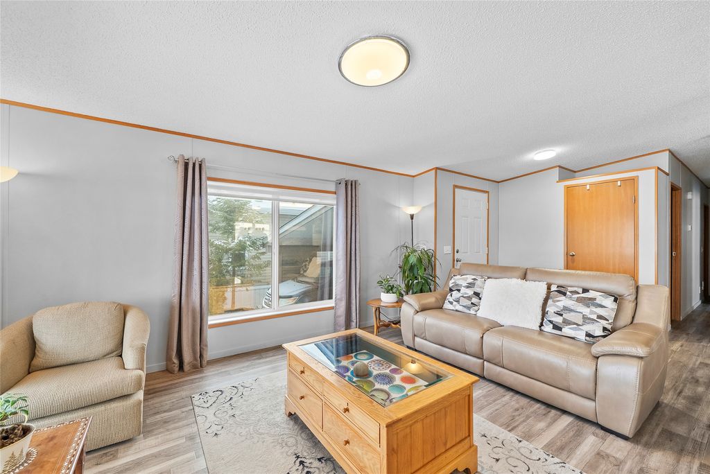 listing image 16512617458372411454