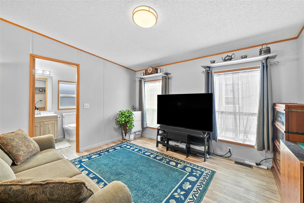 listing image 16516465479880832136