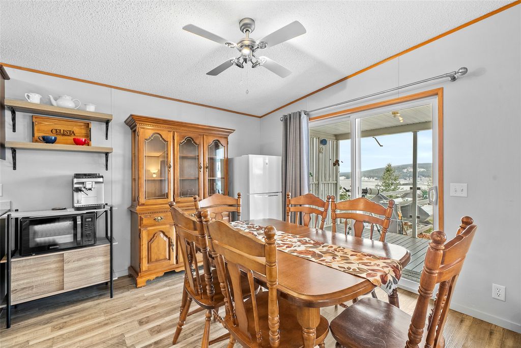 listing image 16516963452442445167