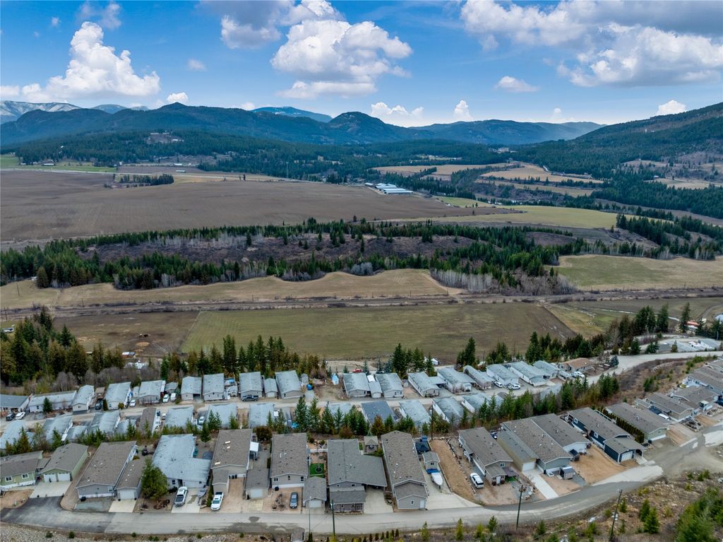 listing image 16510516714213685001