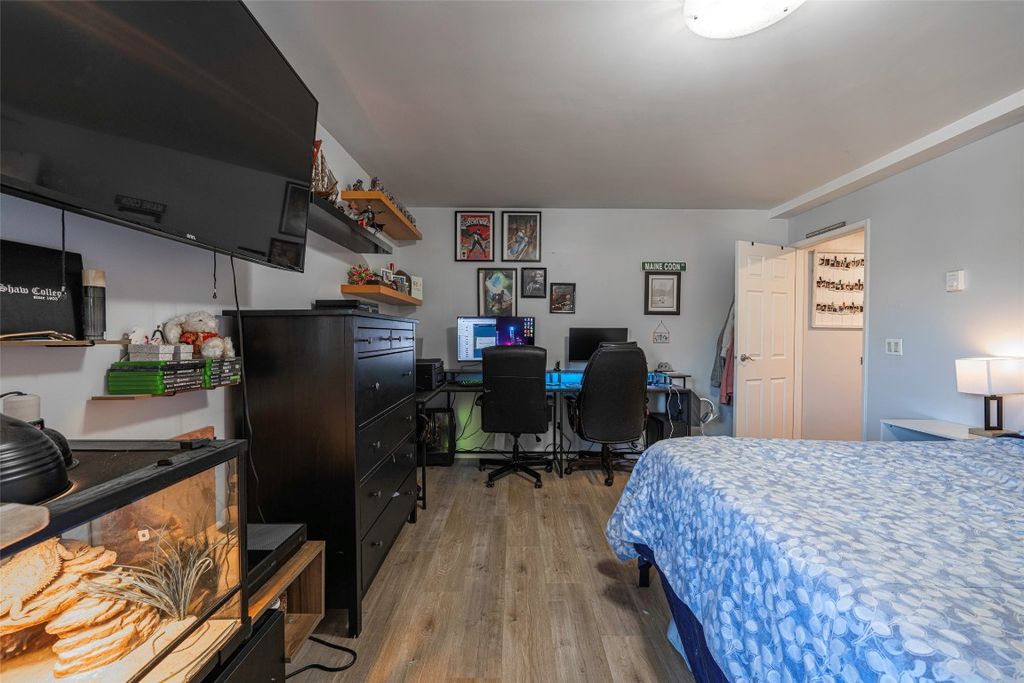 listing image 16517144331193707440
