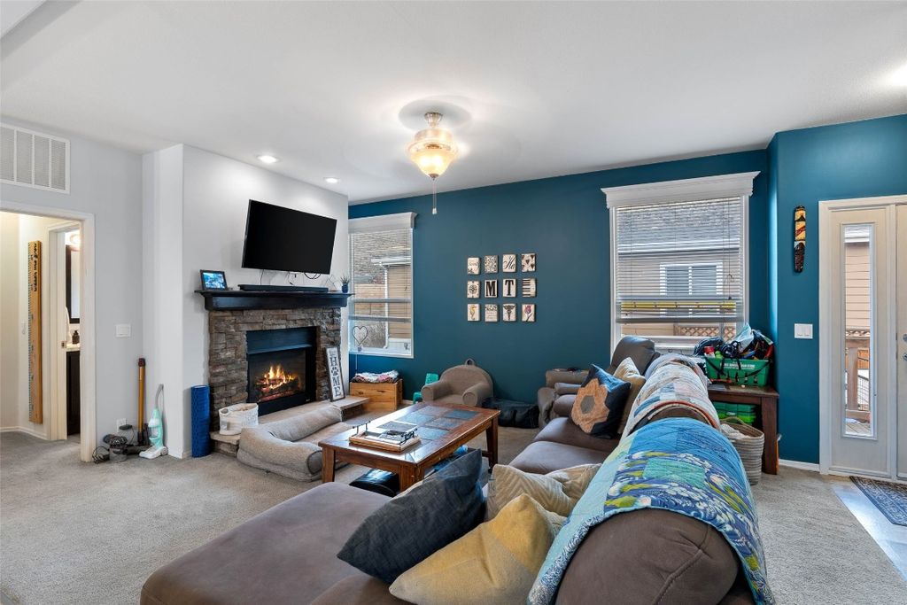 listing image 16518940780739213356