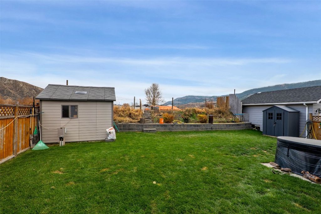 listing image 16513439207127680830