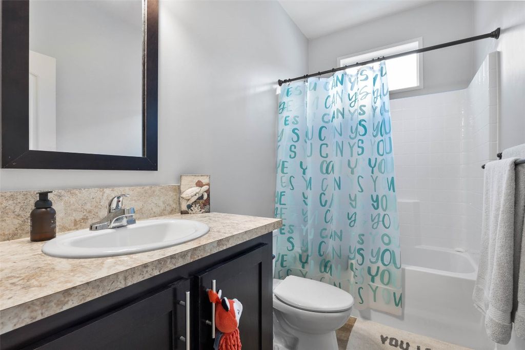 listing image 16511563854169790354