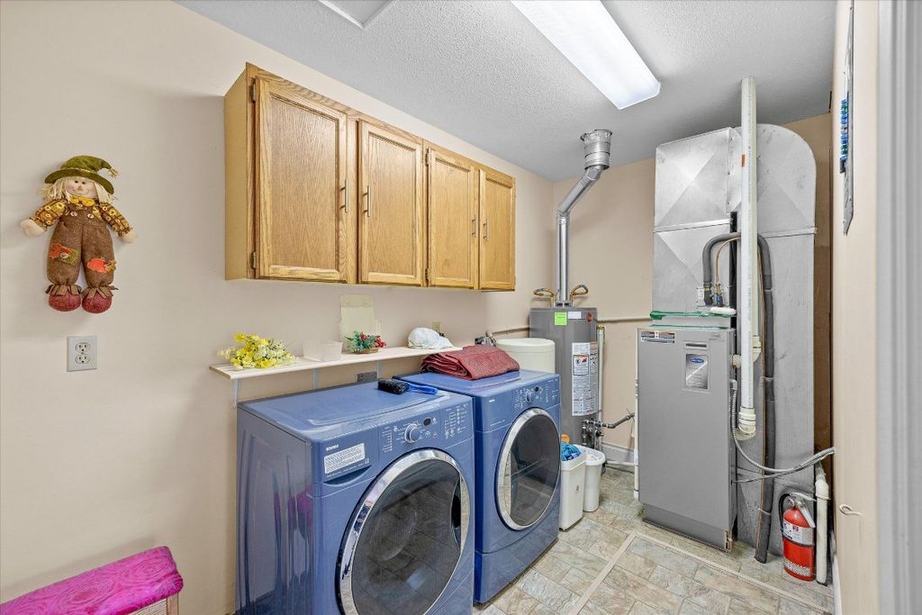 listing image 16514062956295526794