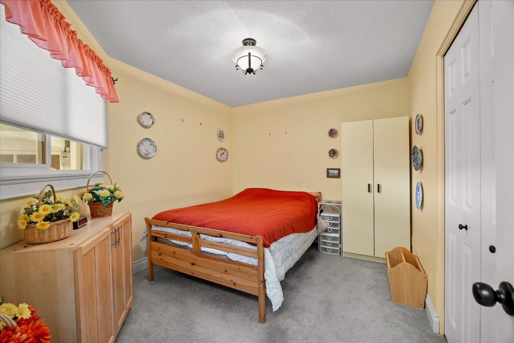 listing image 16519661390659430405