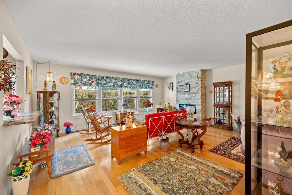 listing image 16511668227132638524
