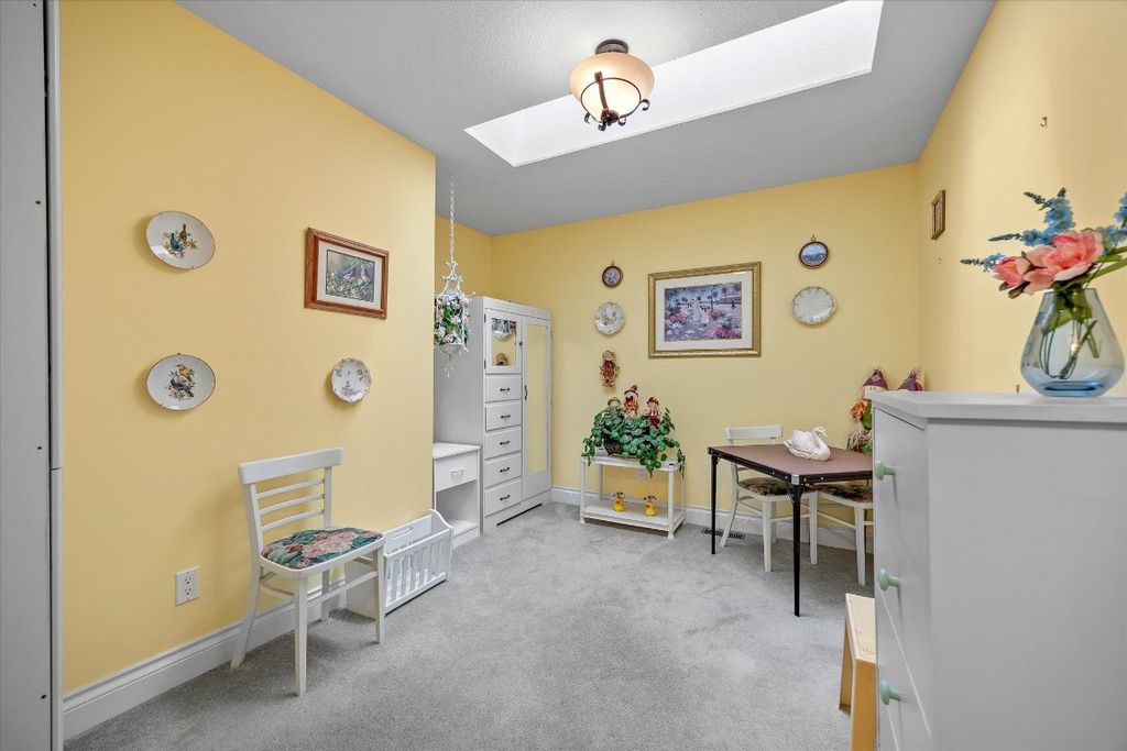 listing image 16514595997029879579