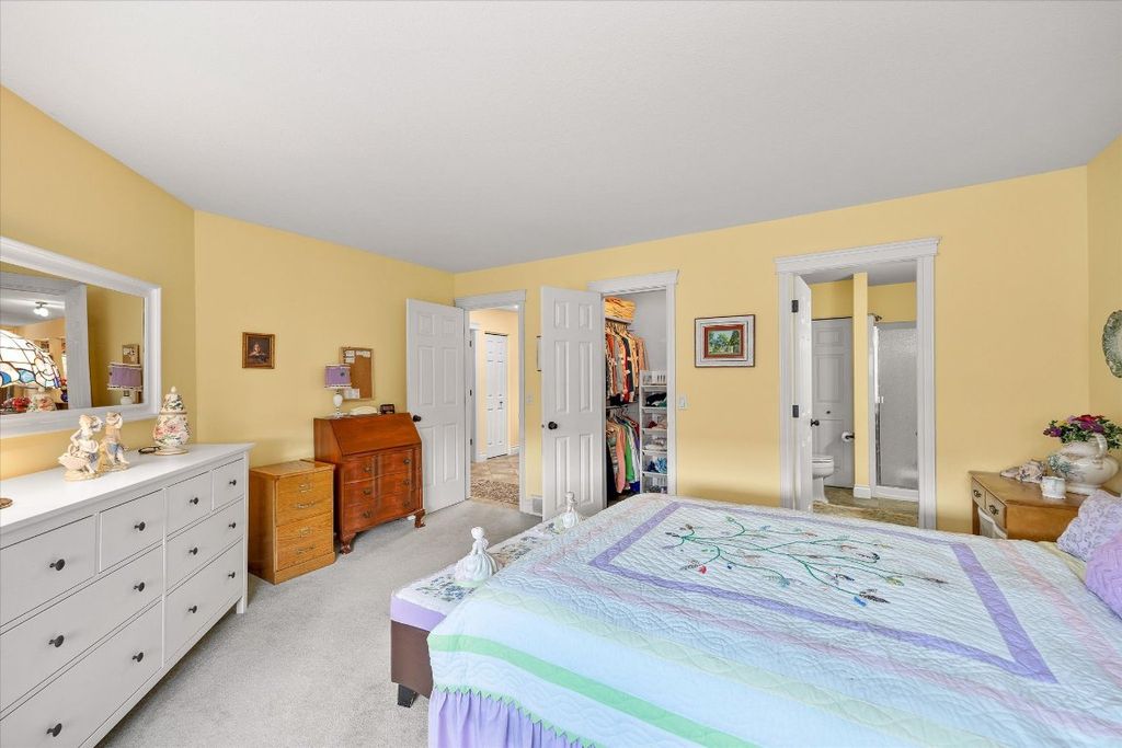 listing image 16518593721858433994