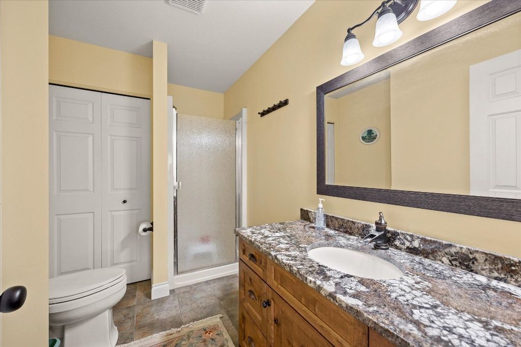 listing image 16514553870840230968