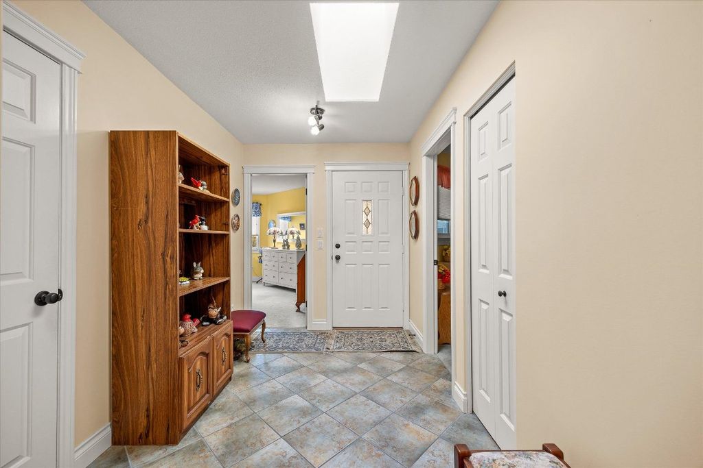 listing image 16515606857418730730