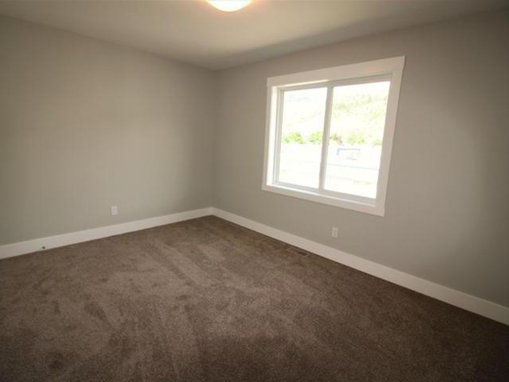 listing image 16518303070909452389