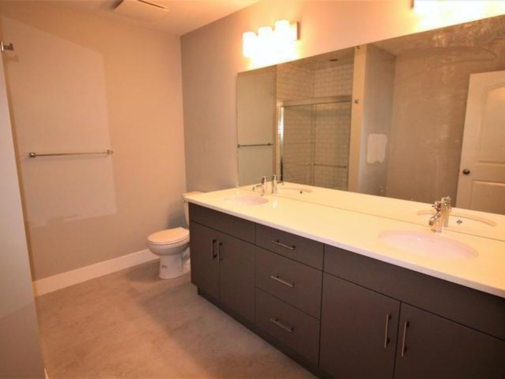 listing image 16514485027946657627