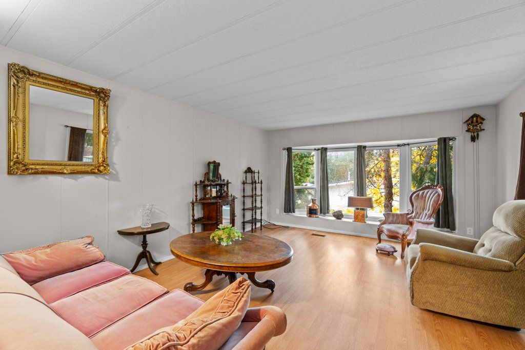 listing image 16518612822591215757