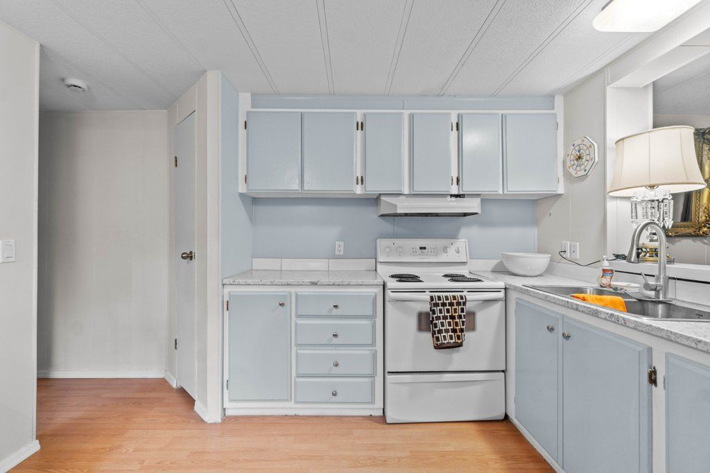 listing image 16510444321463117895