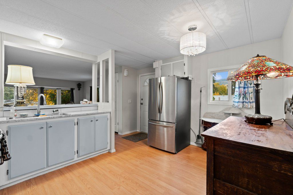 listing image 16518061025324821977