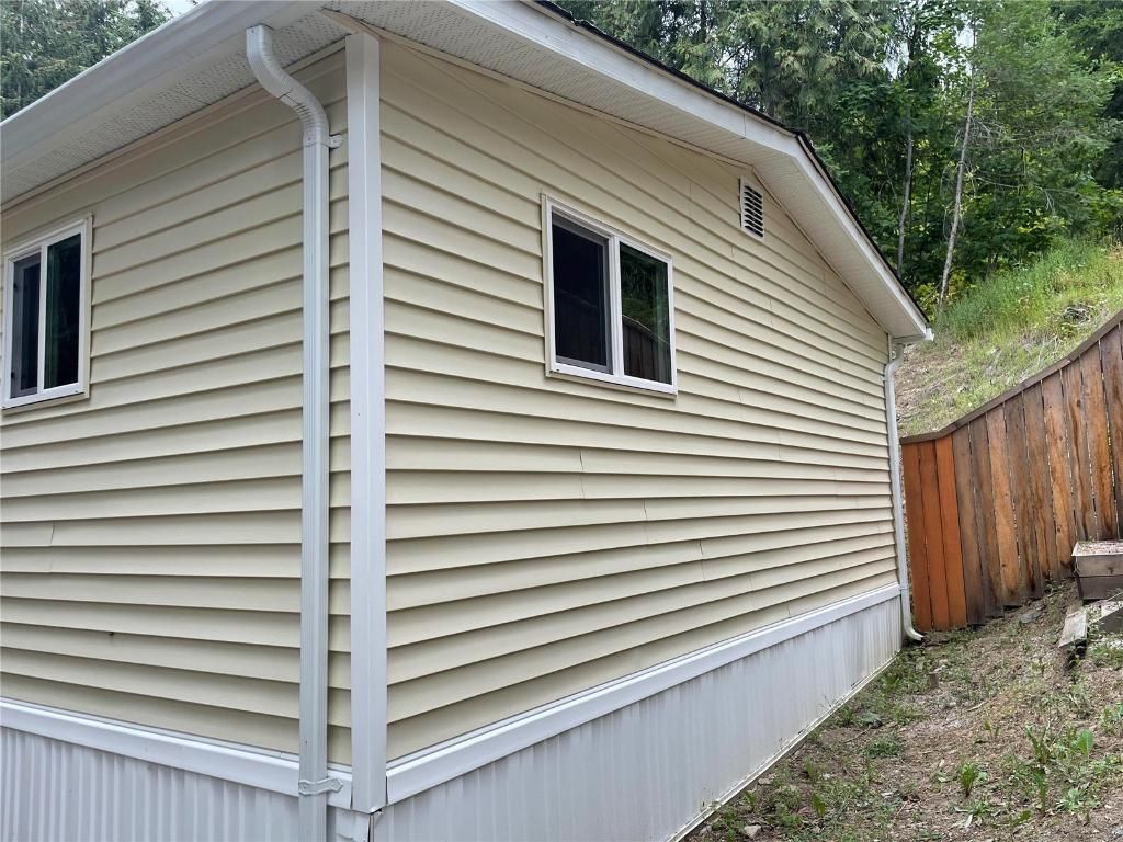 listing image 16518437410183678288