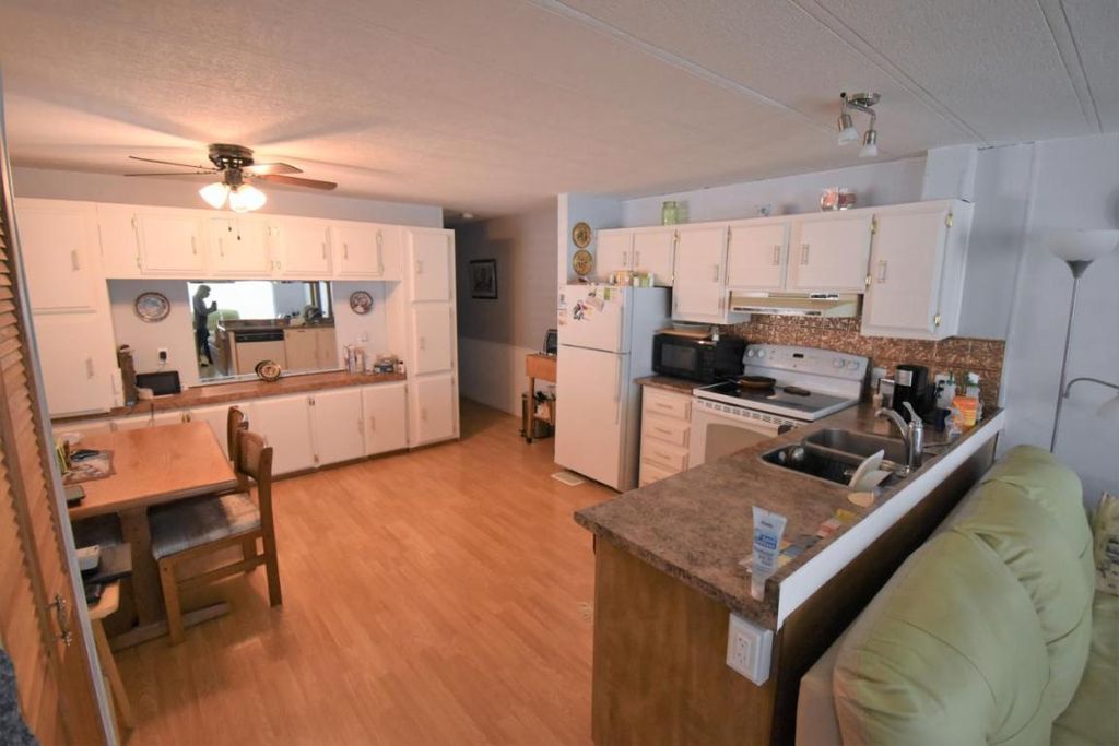 listing image 16515173175472024231