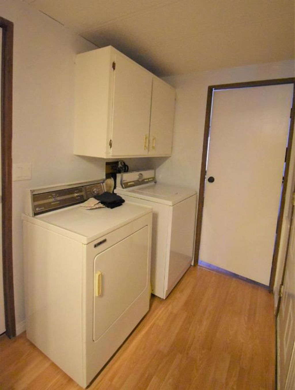 listing image 16519632861074975994