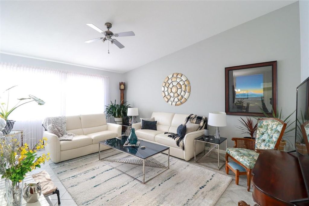 listing image 16518354182132783964