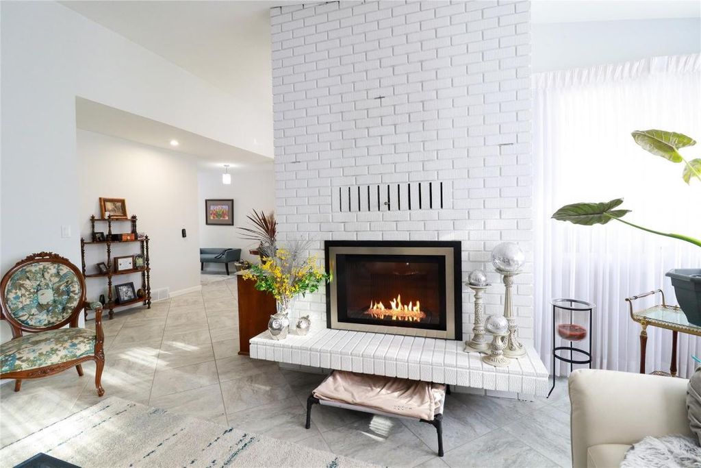 listing image 16510865317496665445