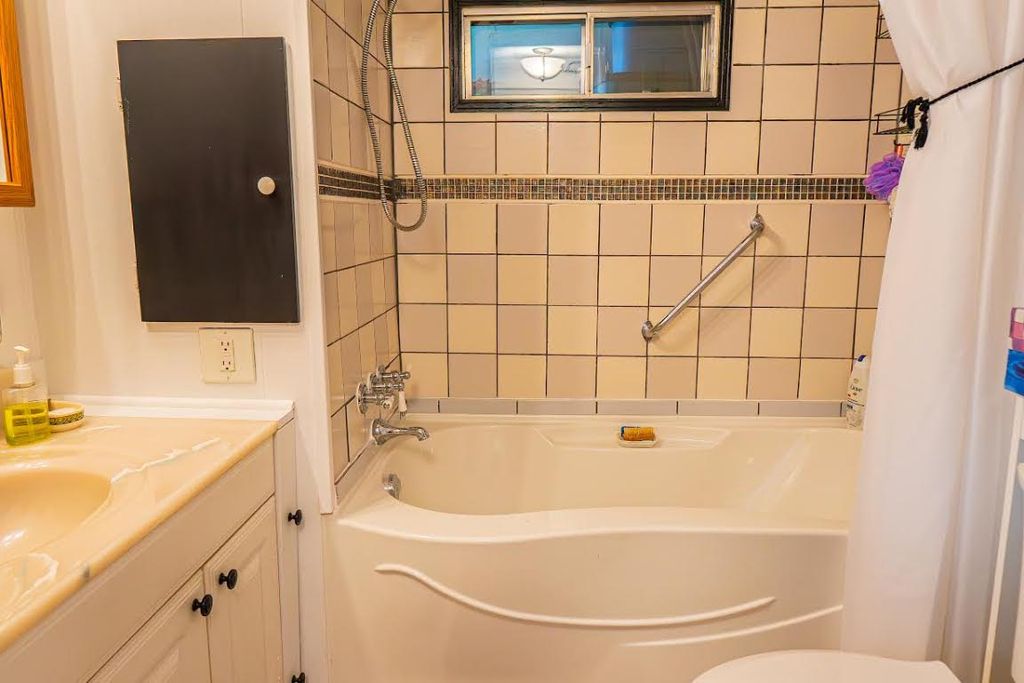 listing image 16511542998322854148