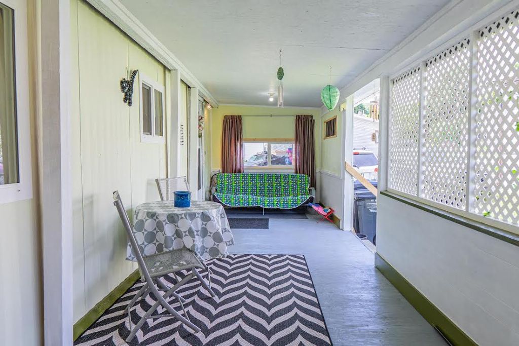 listing image 16519645132839910366