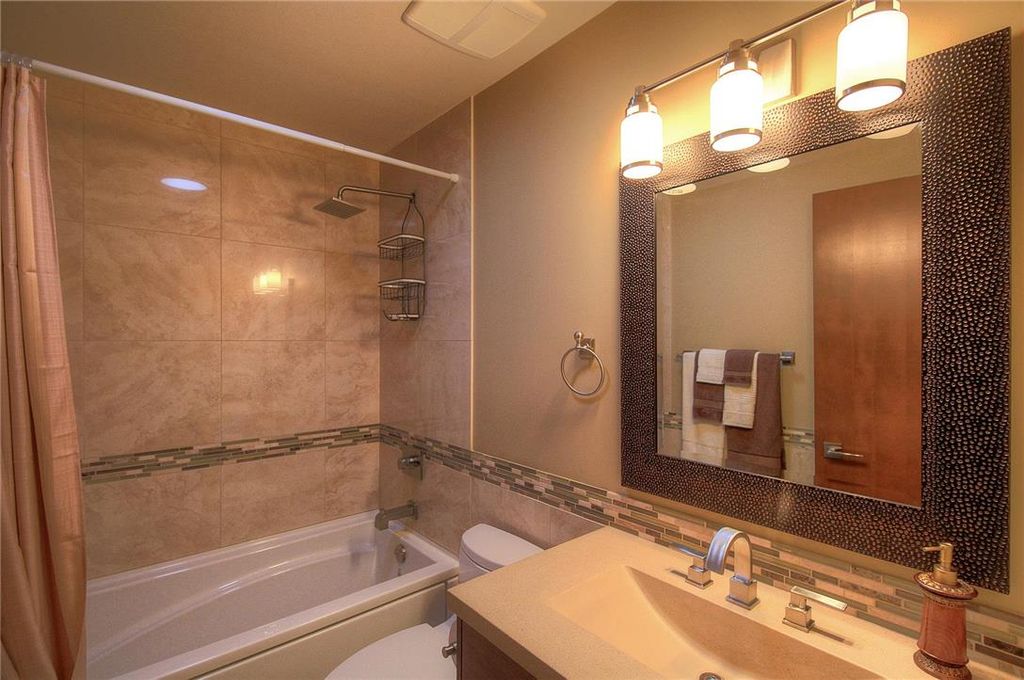 listing image 16518144737418661171