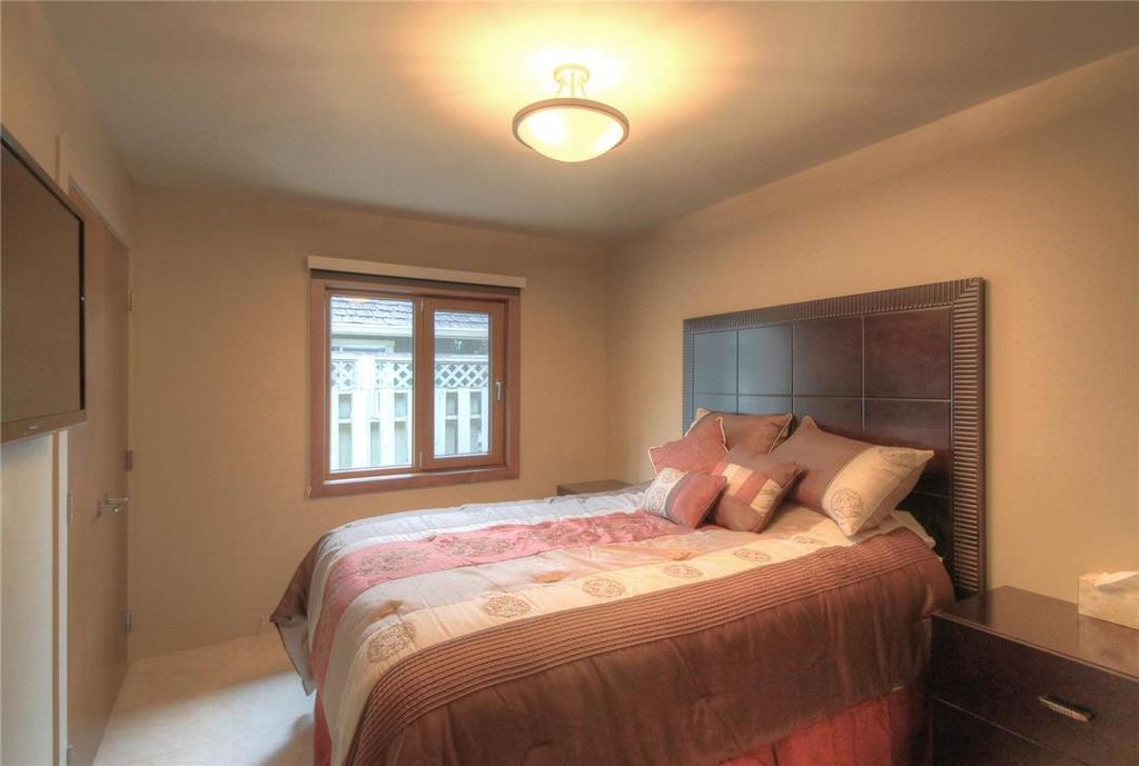 listing image 16519165435682359341