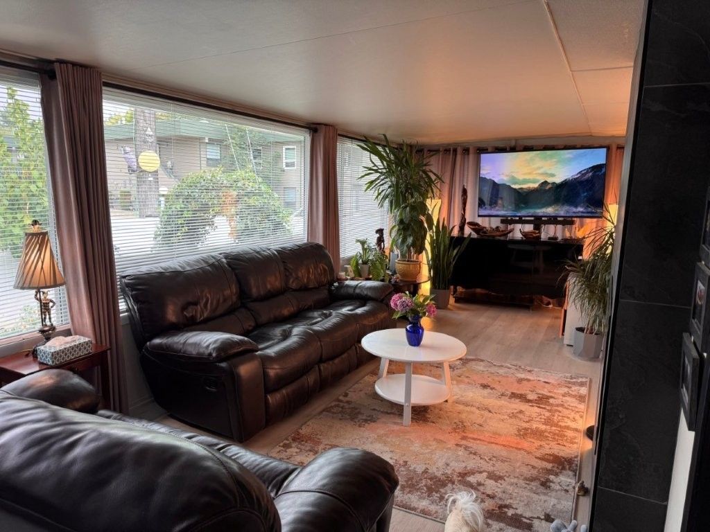 listing image 16517099300183709252