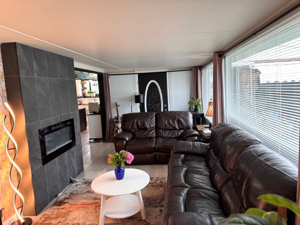 listing image 16510748652315979365