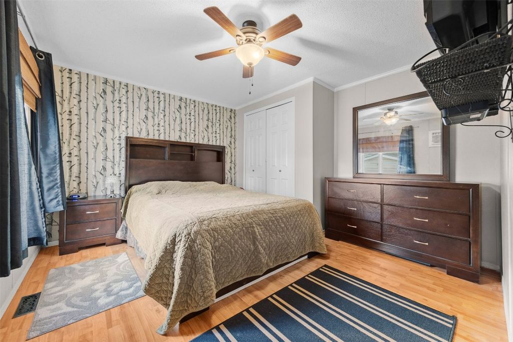 listing image 16514025327457848418