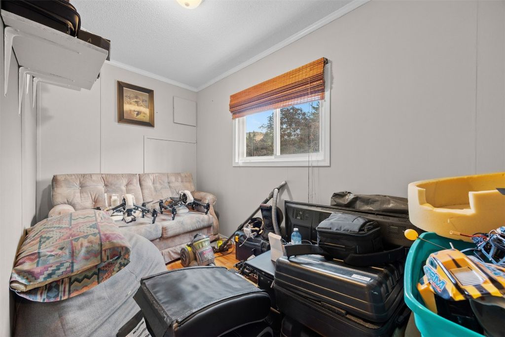 listing image 16512407111558587811