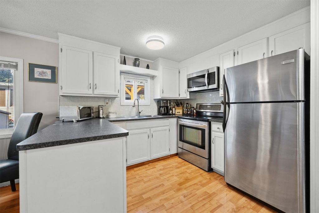 listing image 16510894864552838643