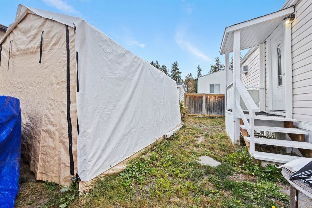 listing image 16512957901719557315