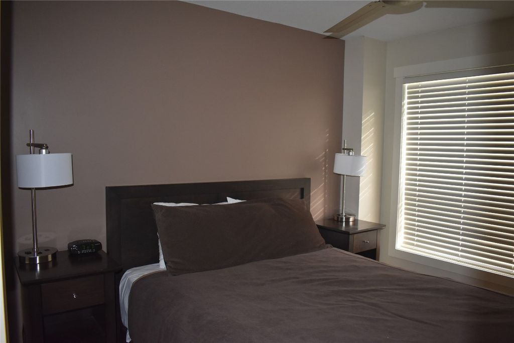 listing image 16512533103958325453